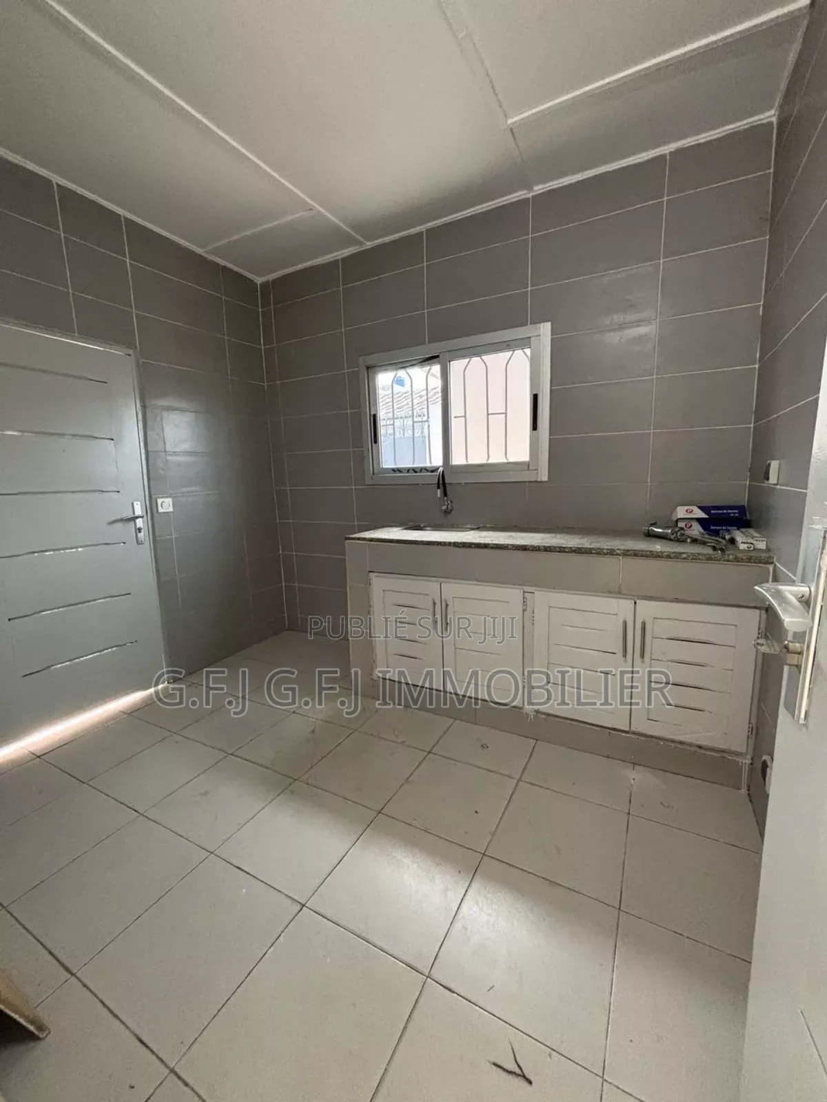 3chbre Duplex dans G.F.J Immobilier, Cocody à Vendre