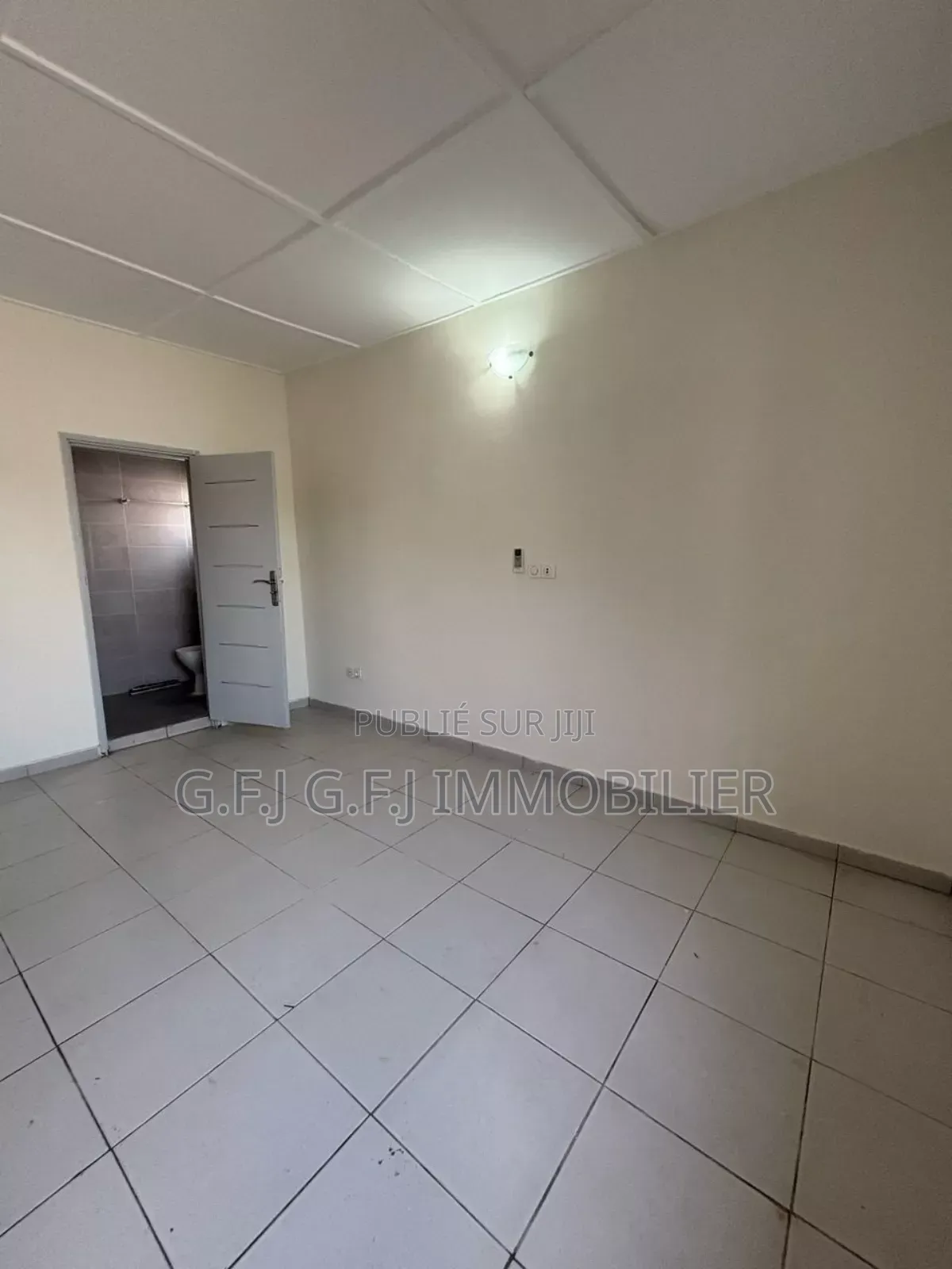 3chbre Duplex dans G.F.J Immobilier, Cocody à Vendre