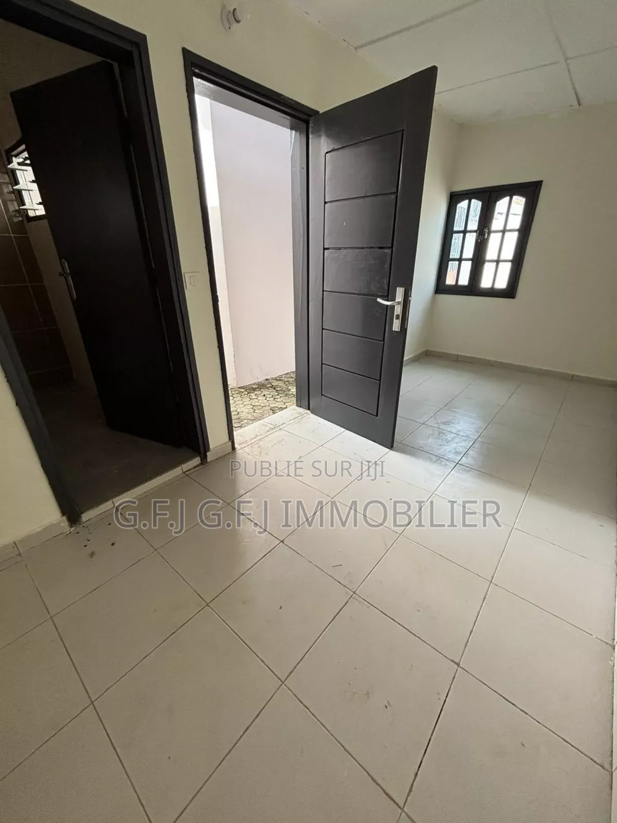 3chbre Duplex dans G.F.J Immobilier, Cocody à Vendre