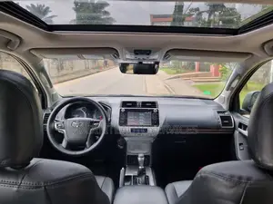 Toyota Land Cruiser Prado 2.7 2020 Gris