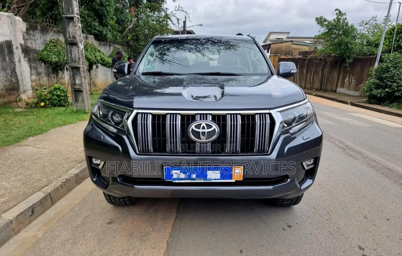 Toyota Land Cruiser Prado 2.7 2020 Gris