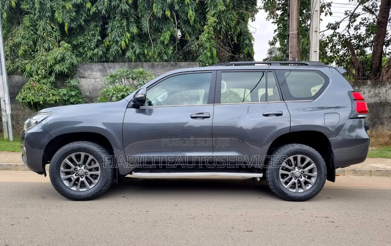 Toyota Land Cruiser Prado 2.7 2020 Gris