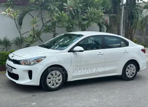 Photo - Kia Rio S Sedan 2020 Blanc cassé