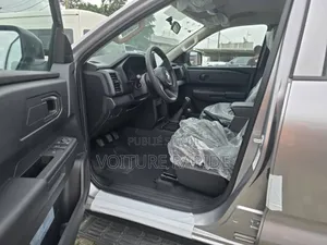 New Mitsubishi L200 2025 Gris