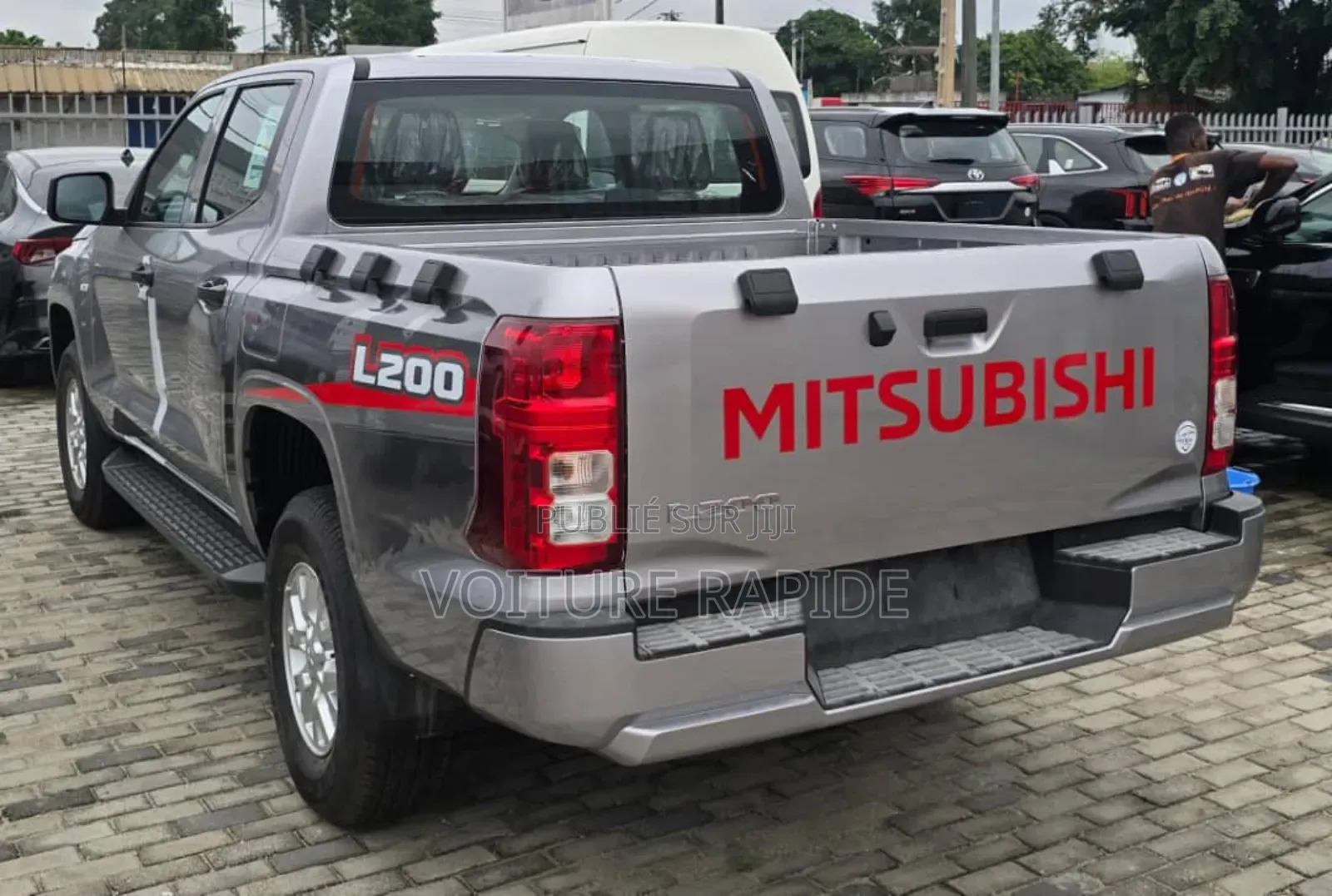 New Mitsubishi L200 2025 Gris