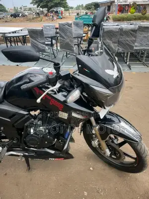 Neuf TVS Apache 180 RTR 2022 Noir