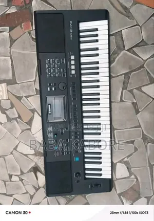 Piano Neuf