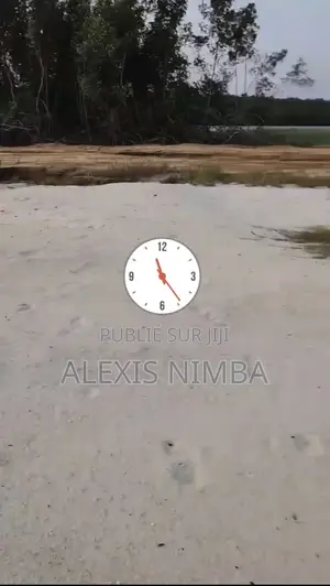 En Vente 500m2 Pied Dans Lagune Baie Des Milliardaires