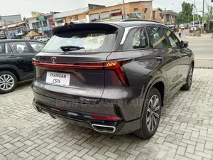 Photo - New Changan CS75 2024 Gris