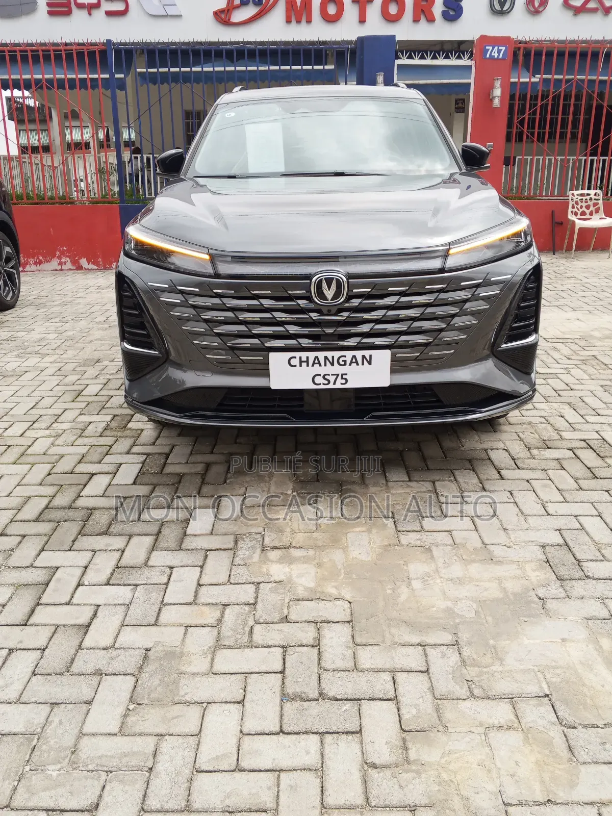 New Changan CS75 2024 Gris