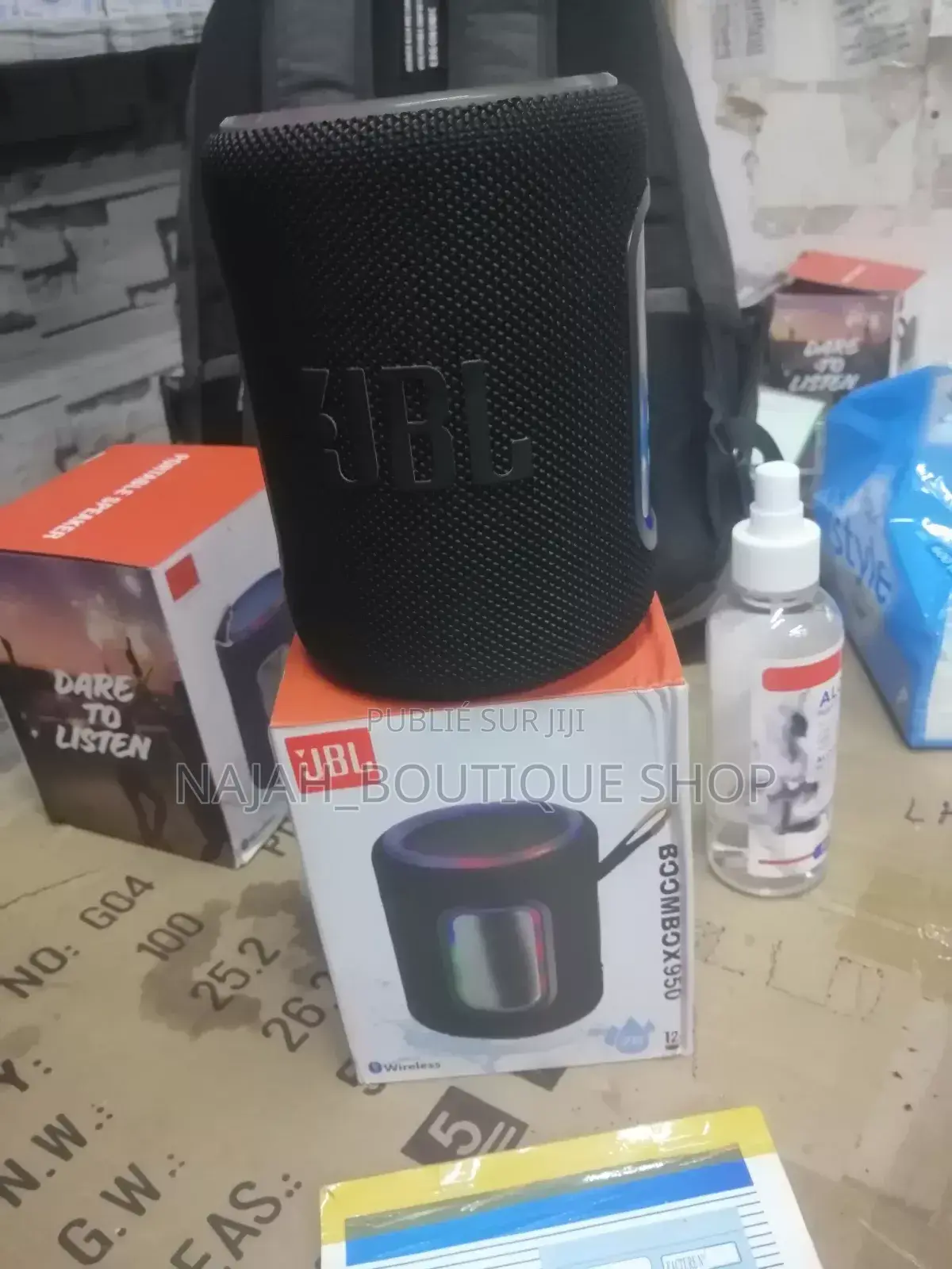 JBL Boombox 950