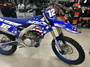 Neuf Yamaha YZF-R 2024 Bleu