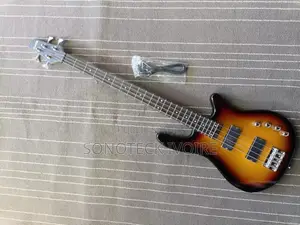 Photo - Guitare Bass - Solo Acoustique