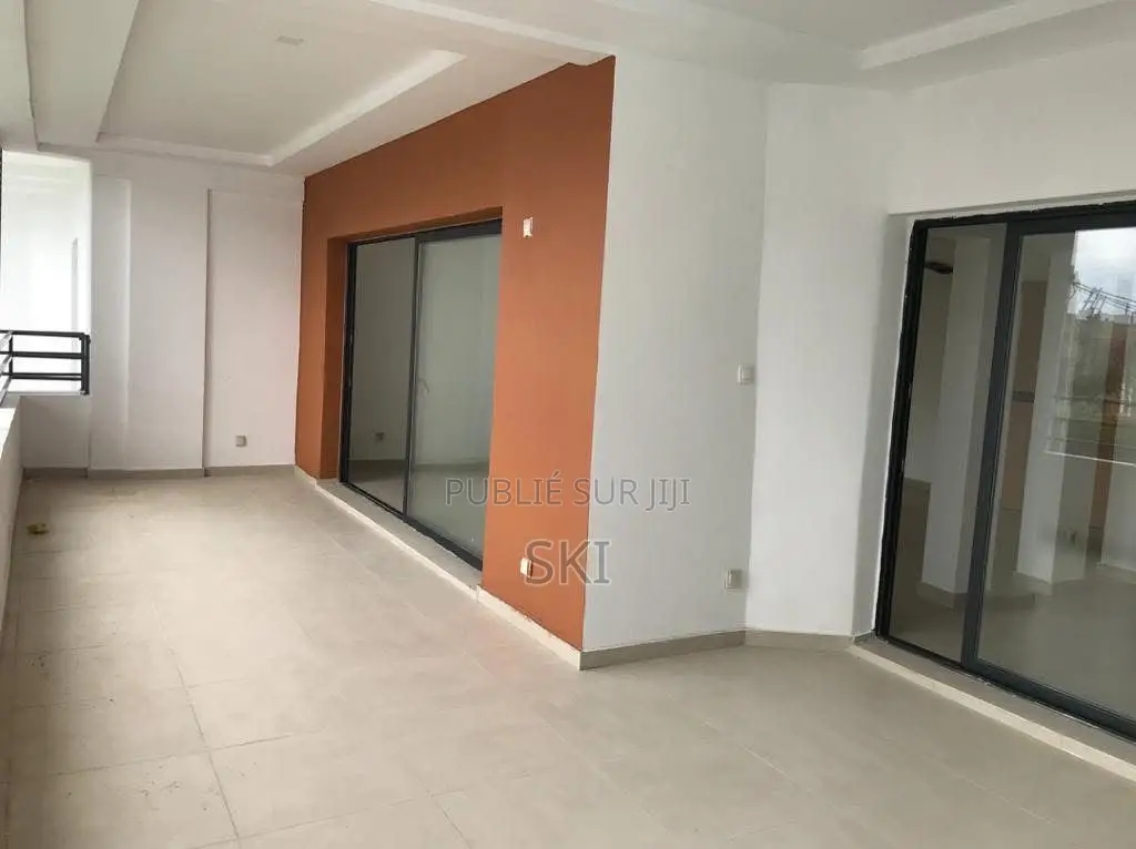 4chbre Appartement dans Cocody à Louer