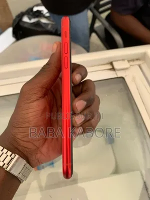 Apple iPhone 11 64 GB Rouge