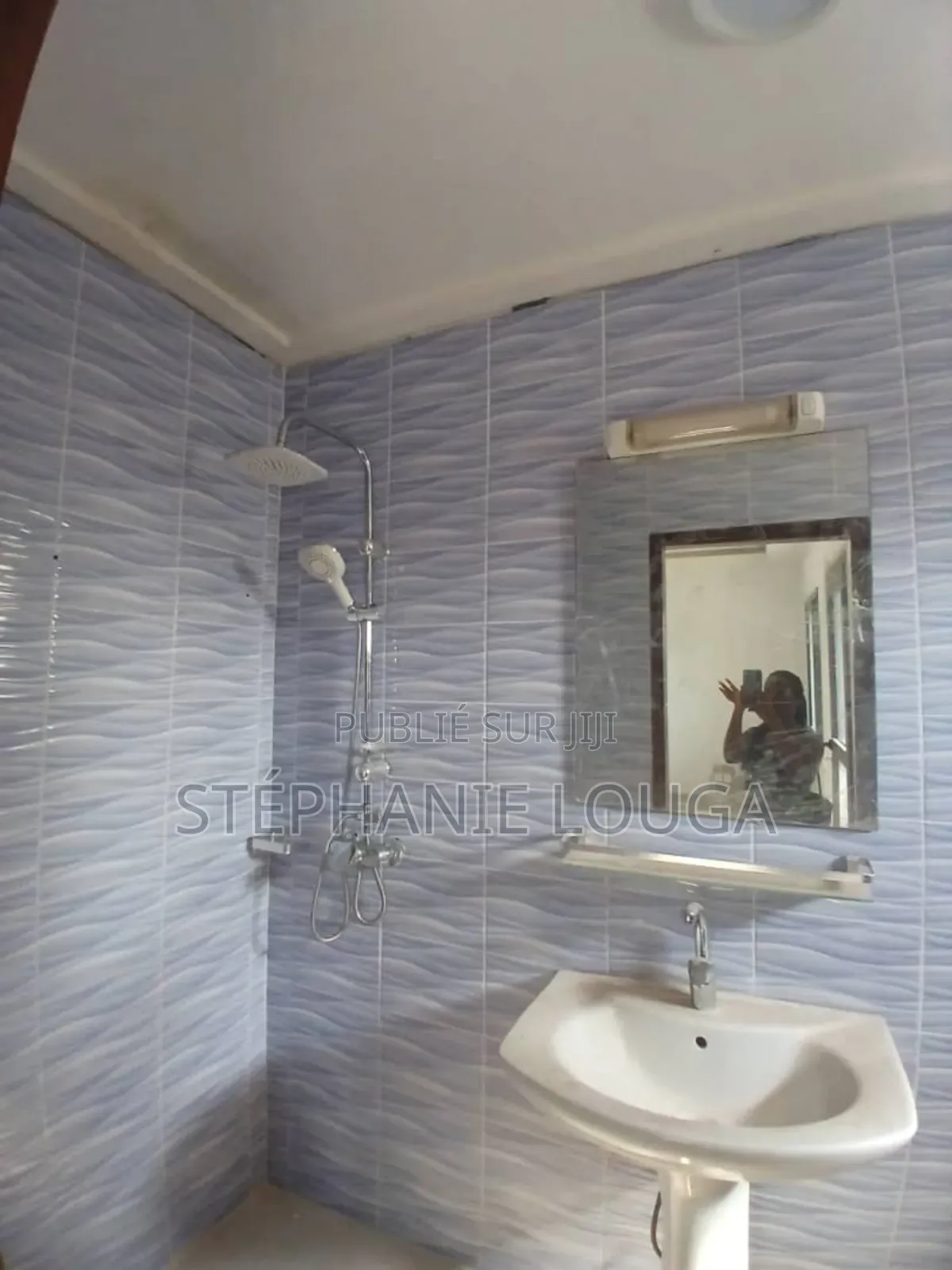 5chbre Duplex dans Bassam Rosier 5 à Louer