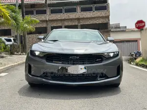 Photo - Chevrolet Camaro 2020 Gris