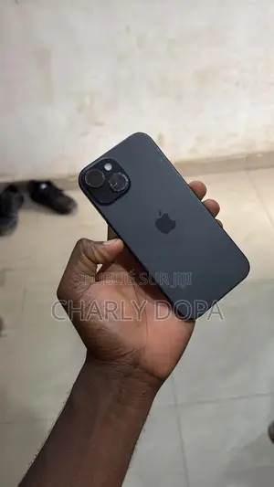 Photo - Apple iPhone 15 128 GB Noir