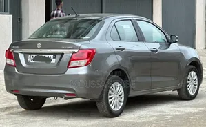Suzuki Dzire 2024 Gris