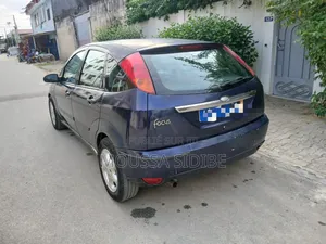 Ford Focus 2.0 D 2002 Bleu
