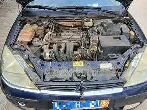 Ford Focus 2.0 D 2002 Bleu