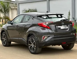 Toyota C-HR 2017 Gris