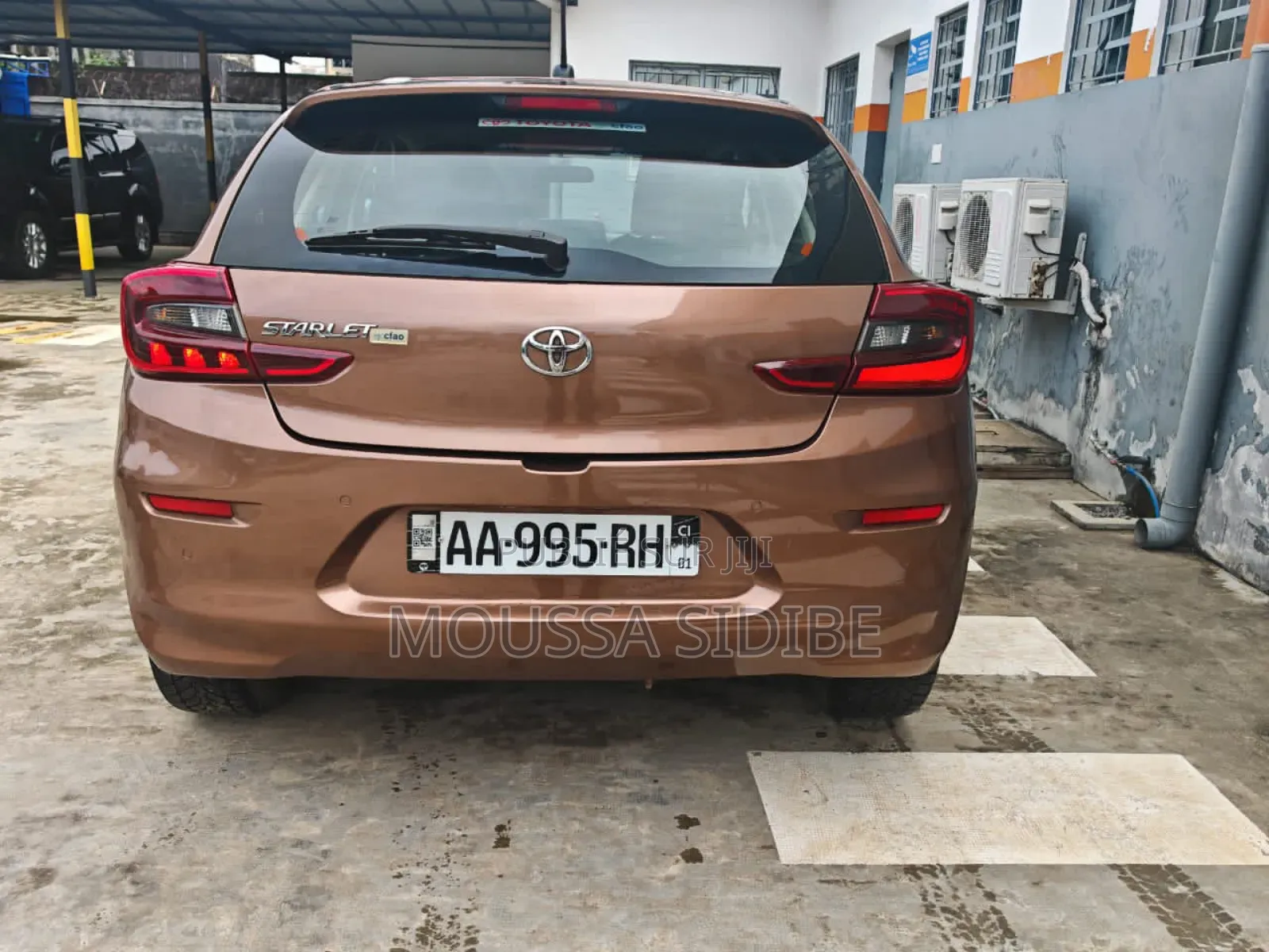 Toyota Starlet 2023 Marron