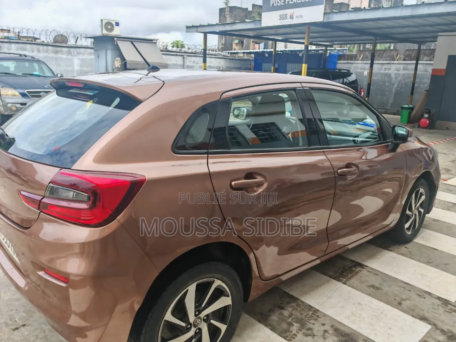 Toyota Starlet 2023 Marron