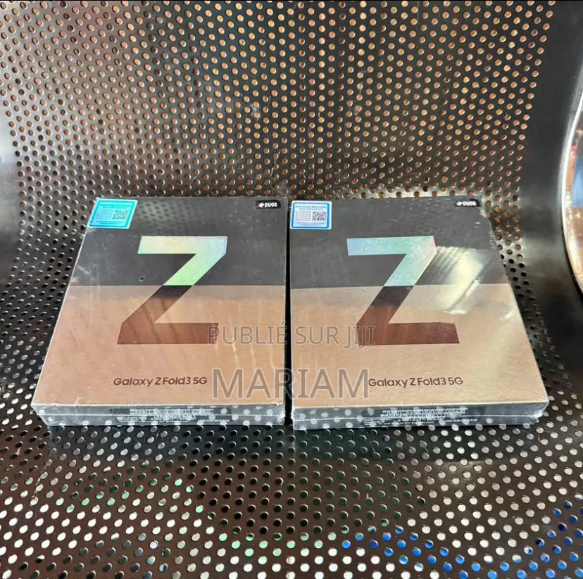 New Samsung Galaxy Z Fold3 5G 256 GB Autre
