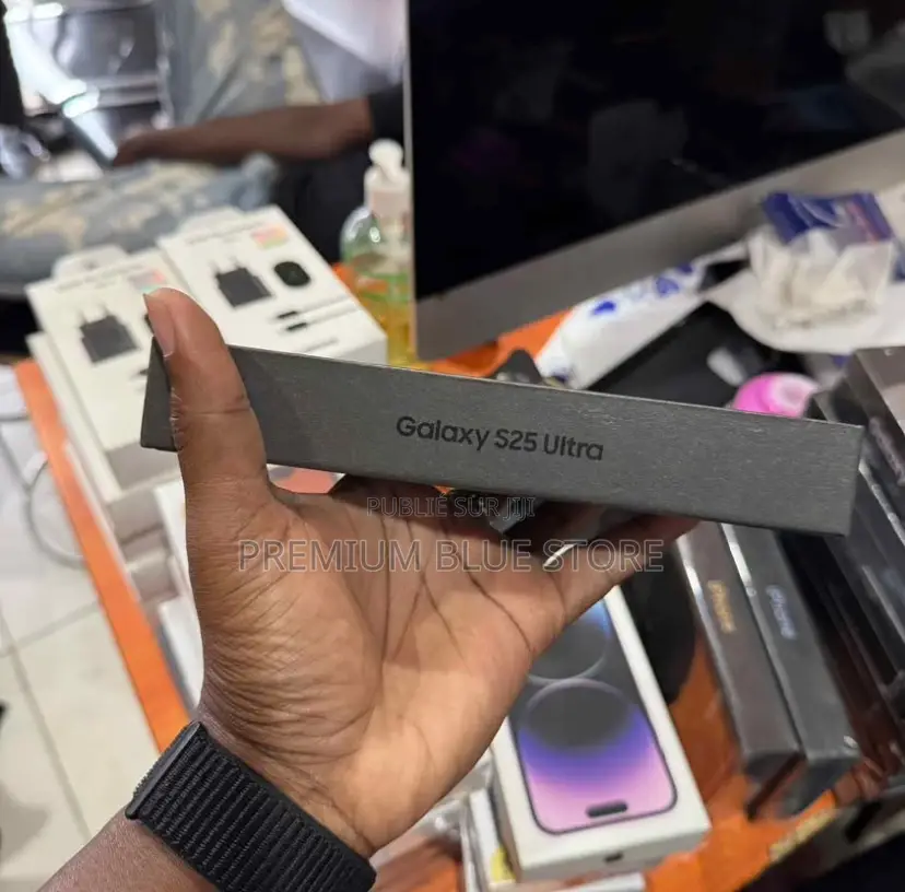 Neuf Samsung Galaxy S25 Ultra 256 GB Autre