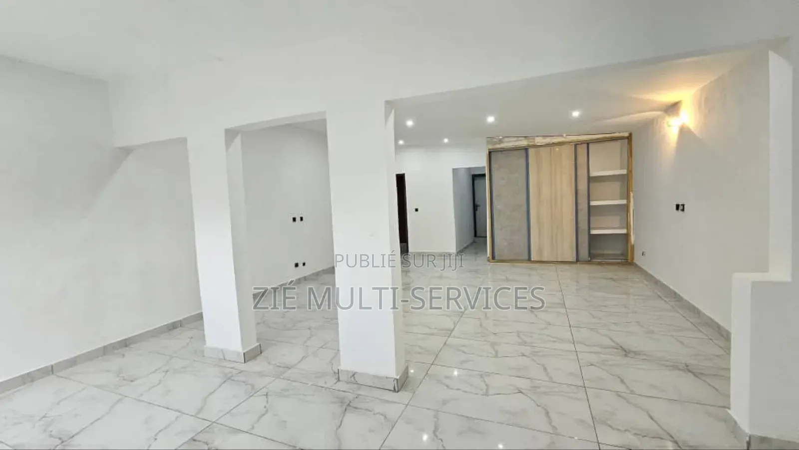 20chbre Blocs d'appartements dans Zié Multi-Service, Yopougon à Vendre