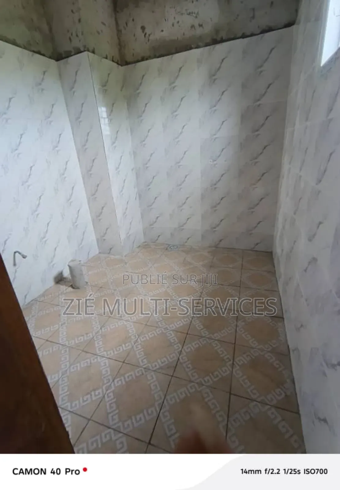 20chbre Blocs d'appartements dans Zié Multi-Service, Yopougon à Vendre