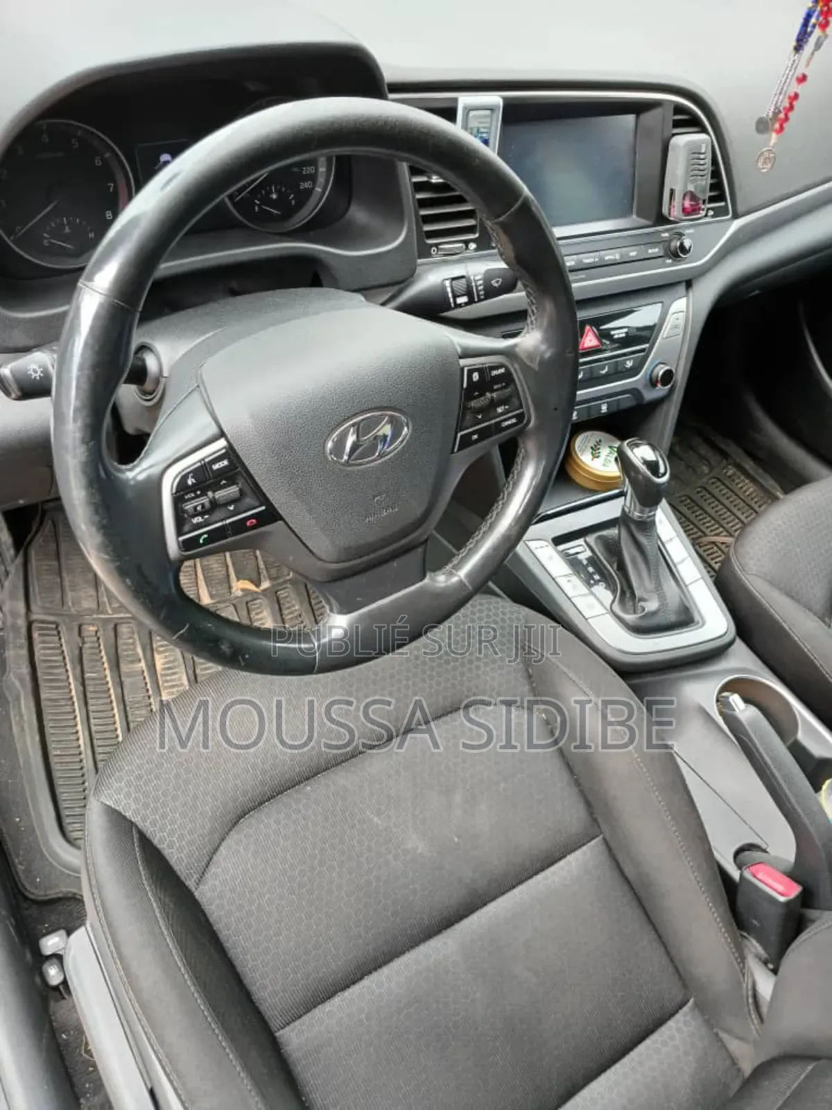Hyundai Elantra 2018 Gris