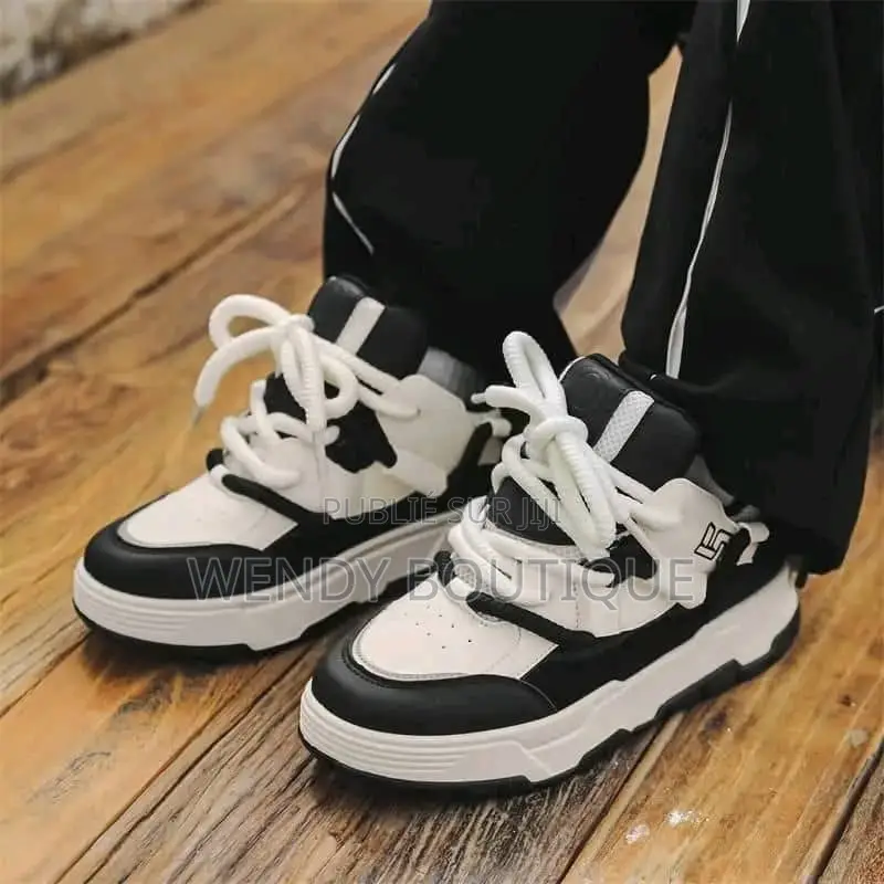 Chaussures Unisexe ( Élégance Pur Qualité)