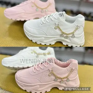 Photo - Chaussure Typiquement Femme