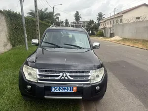 Photo - Mitsubishi Pajero 2010 Noir