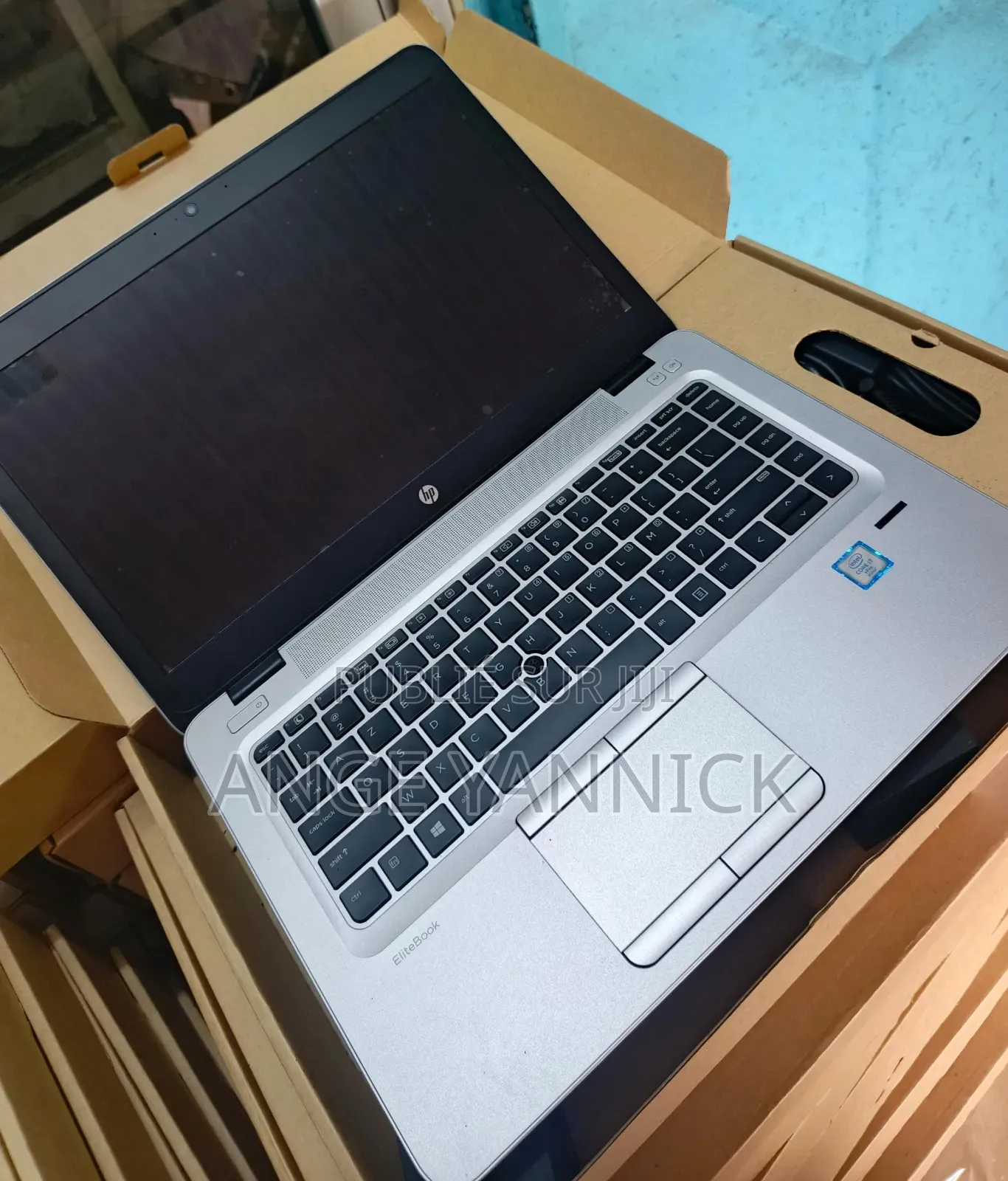 New Ordinateur Portable HP EliteBook 830 16GB Intel Core I5 SSD 512GB