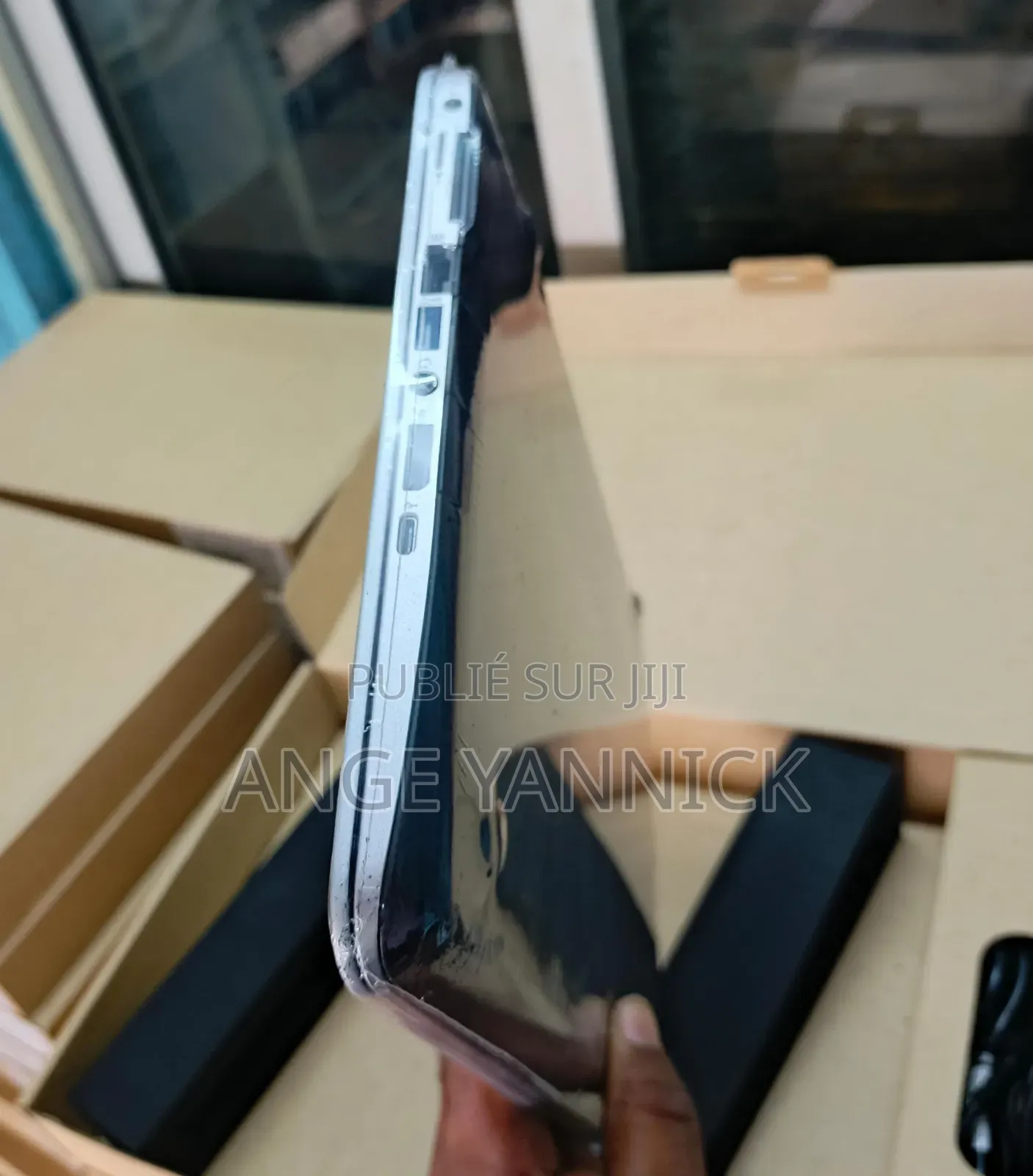 New Ordinateur Portable HP EliteBook 830 16GB Intel Core I5 SSD 512GB