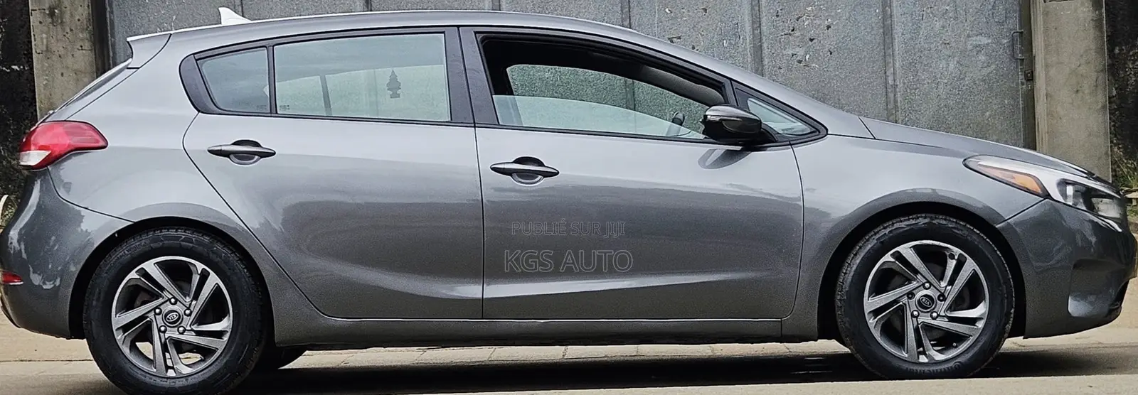Kia Forte 2019 Gris