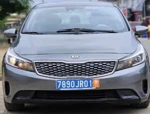 Photo - Kia Forte 2019 Gris