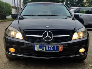 Photo - Mercedes-Benz C200 2009 Noir