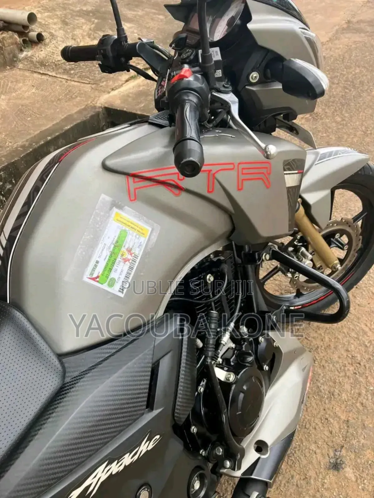 Neuf TVS Apache 180 RTR 2023 Gris