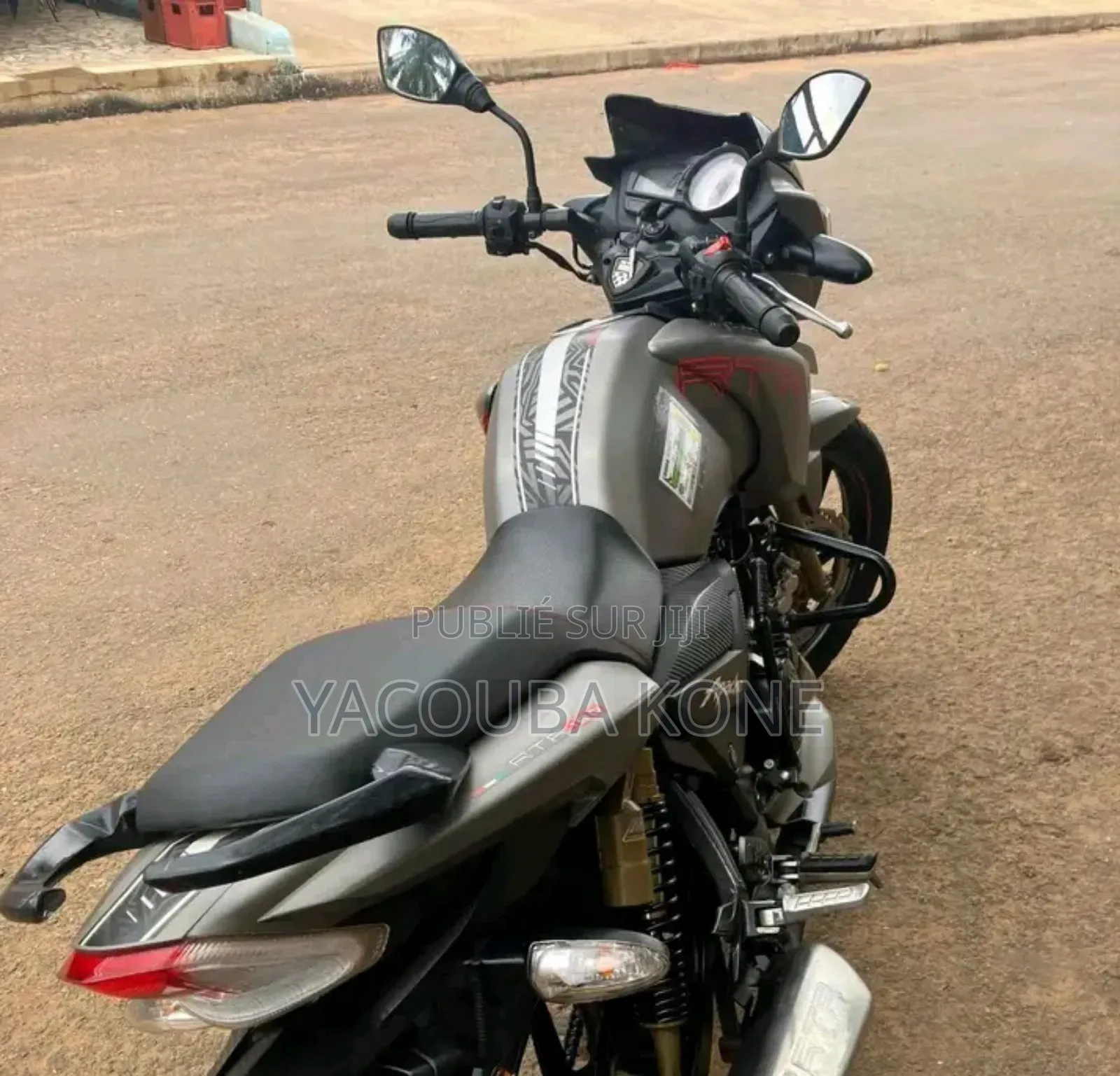 Neuf TVS Apache 180 RTR 2023 Gris