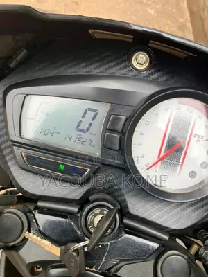 Neuf TVS Apache 180 RTR 2023 Gris