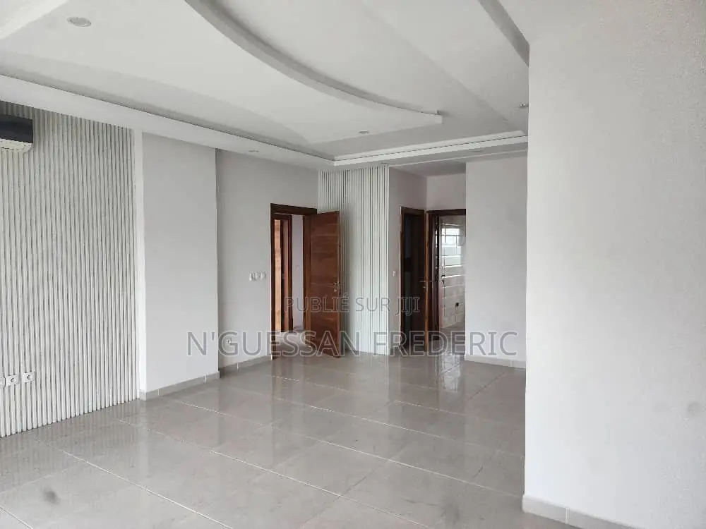 3chbre Appartement dans Marcory à Louer