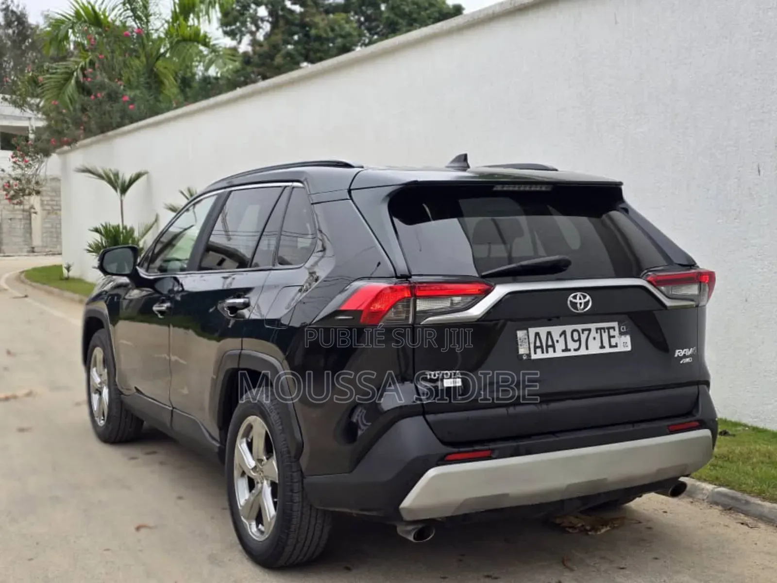 Toyota RAV4 2021 Noir
