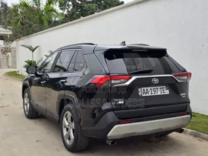 Toyota RAV4 2021 Noir