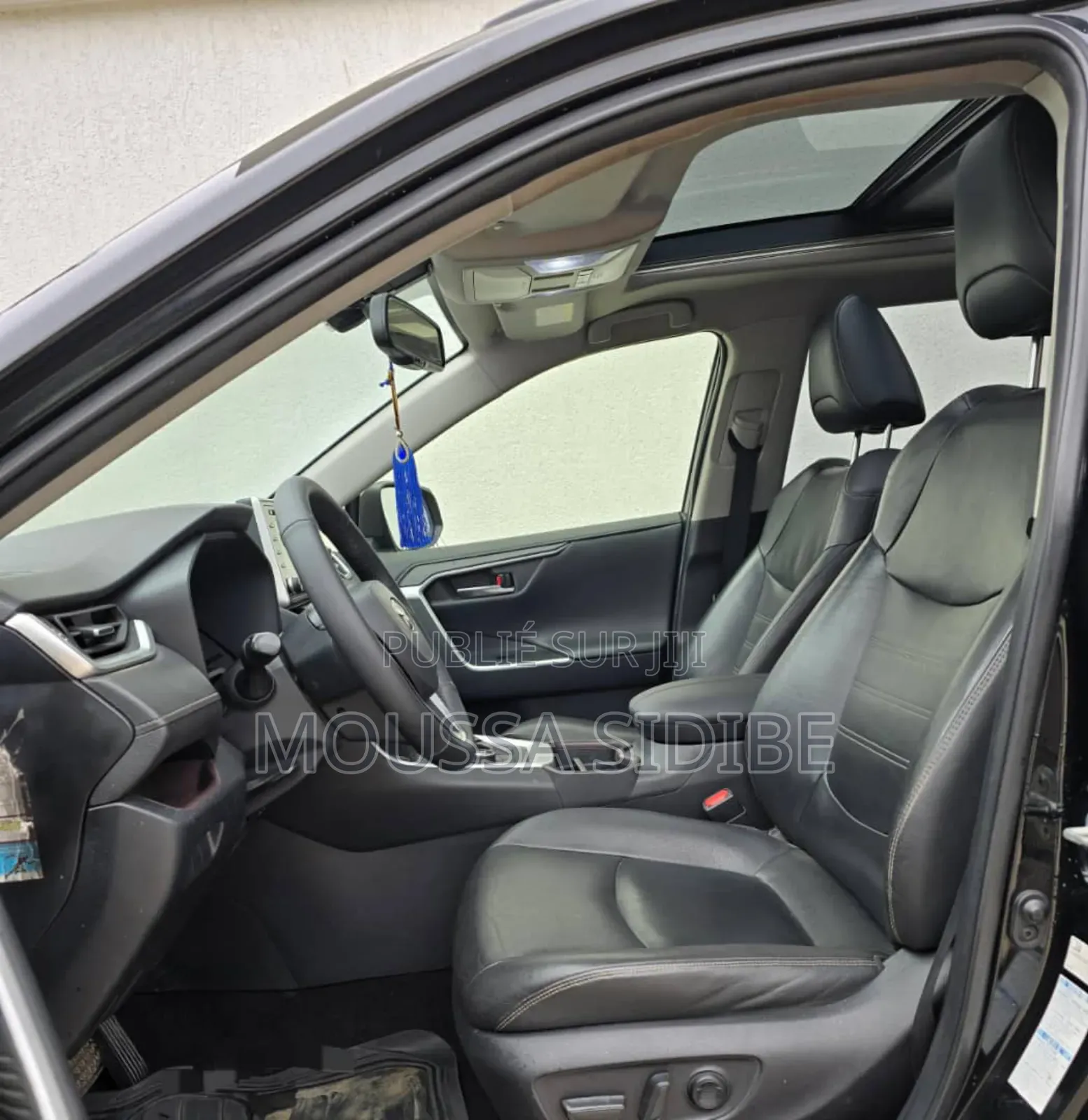 Toyota RAV4 2021 Noir