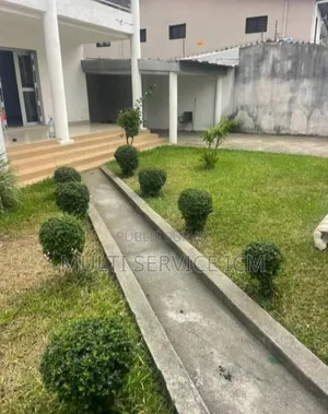 Riviera 03 Dans La Cité Logivoire Duplex Moderne De 07 Piec