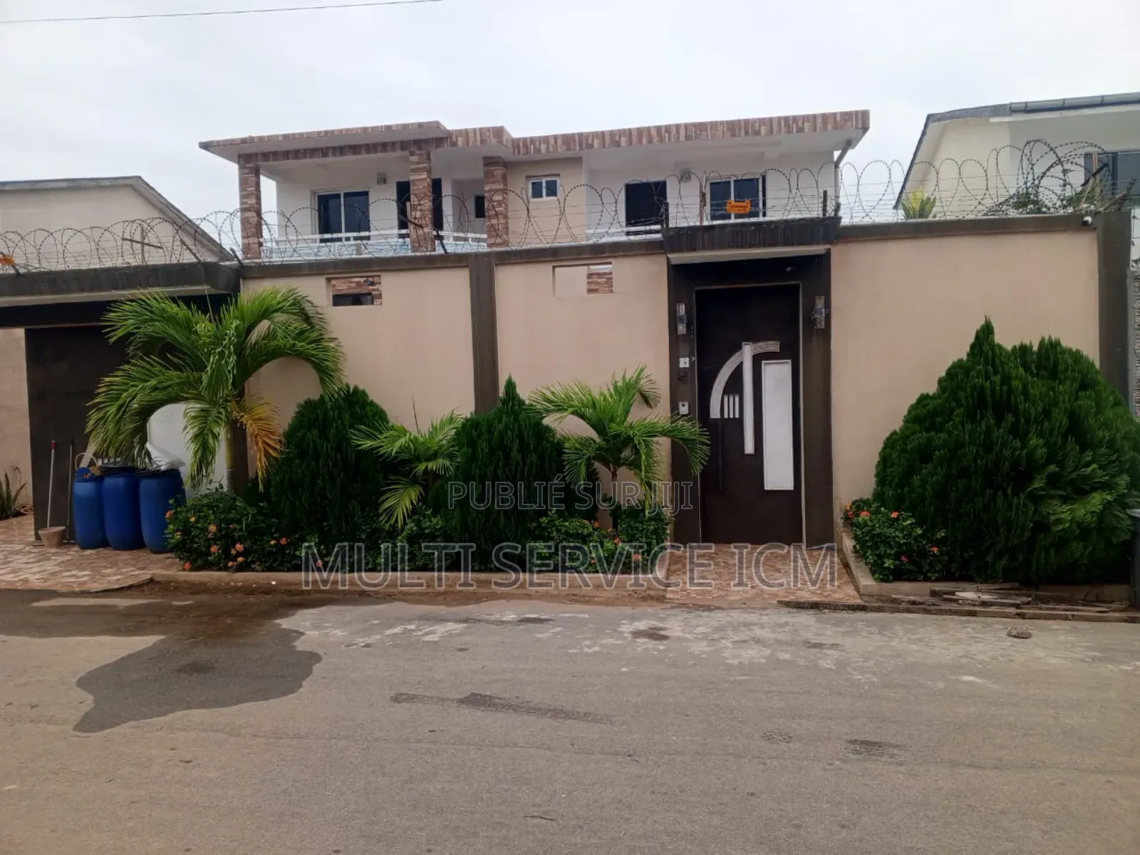 Riviera 03 Dans La Cité Logivoire Duplex Moderne De 07 Piec